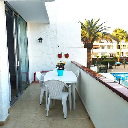 Dom wakacyjny Blu Apartment, Wifi Free Pool View