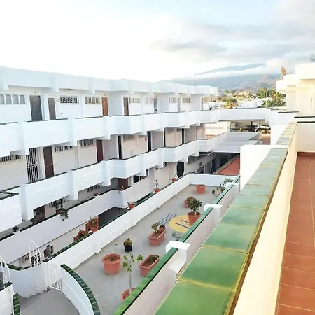 Dom wakacyjny Blu Apartment, Wifi Free Pool View